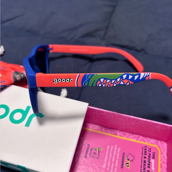 Goodr Florida Gator sunglasses - Picture 3 of 4